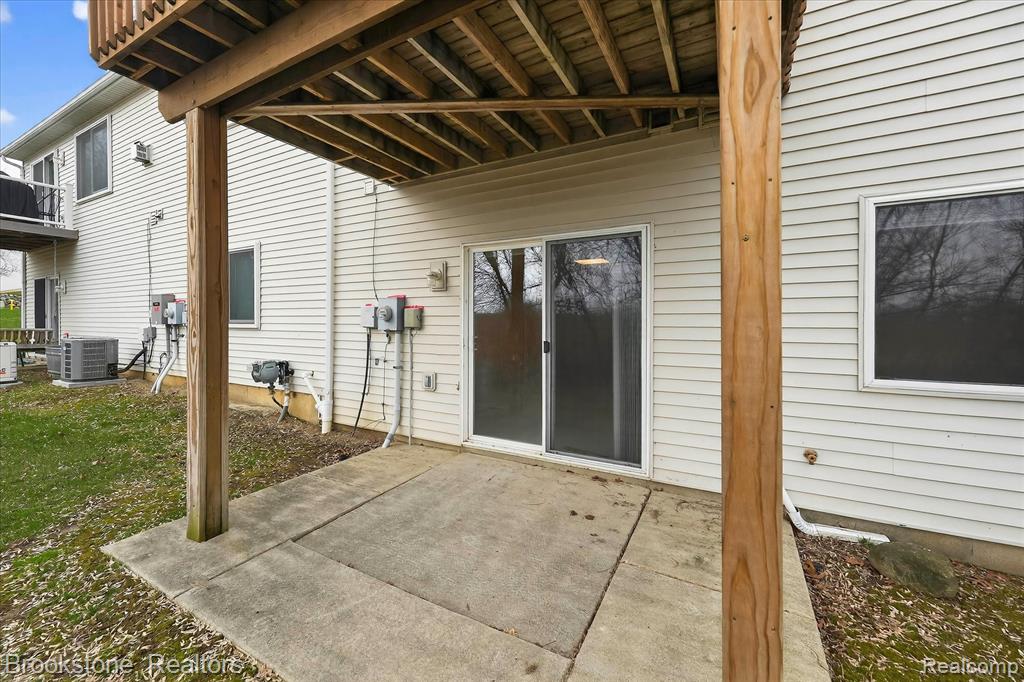 986 Spirea, 44, Howell, MI 48843 — Photo 48
