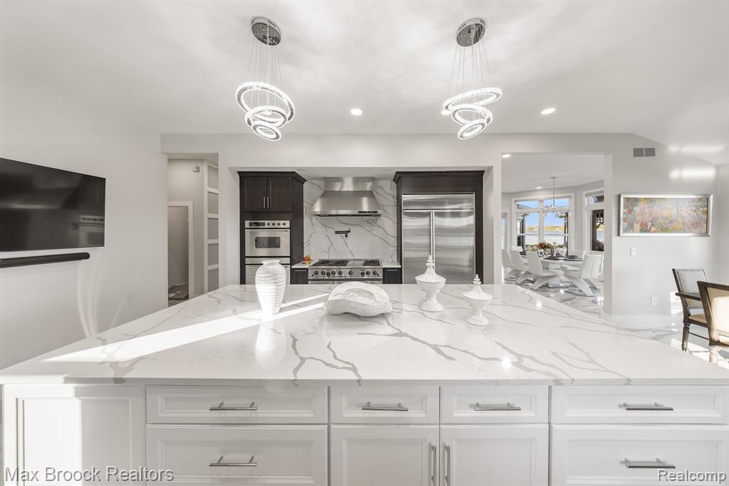 4659 LINWOOD Street, West Bloomfield, MI 48324 — Photo 33