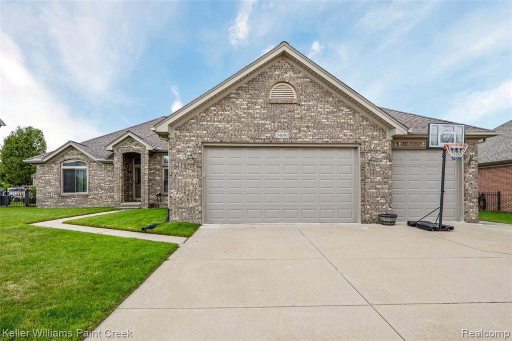 54690 Shady Creek Drive, New Baltimore, MI 48047 — Photo 3