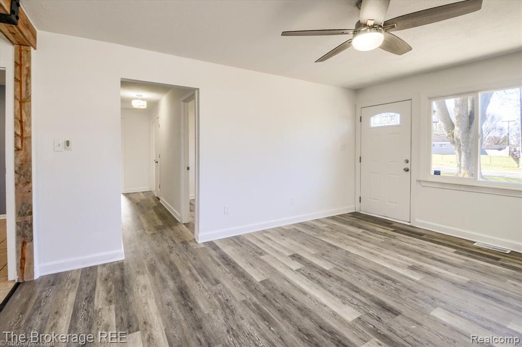 4912 SUNDALE Drive, Clarkston, MI — Photo 13