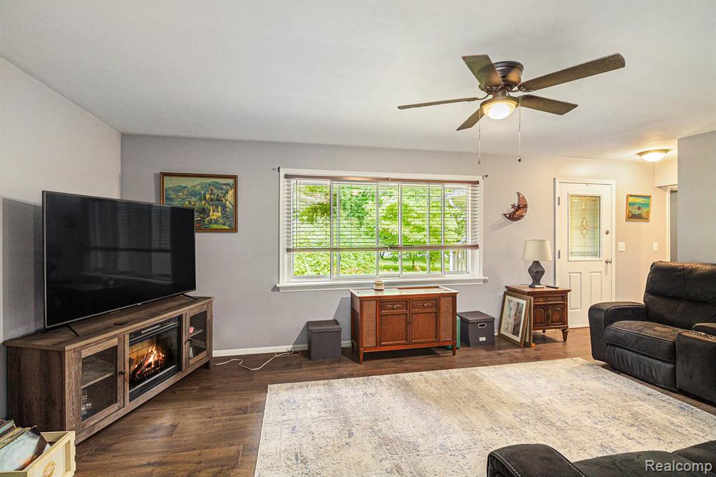 7047 BIRCHWOOD Drive, Mount Morris, MI 48458 — Photo 5