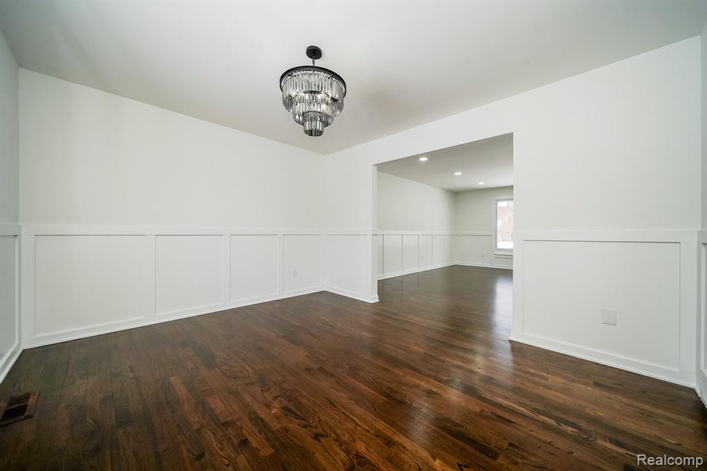 7359 SAINT AUBURN Drive, Bloomfield Hills, MI 48301 — Photo 47
