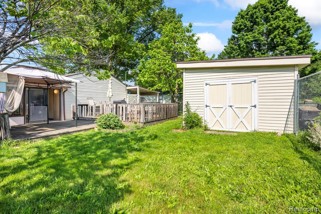 5304 E Frances Road, Mount Morris, MI 48458 — Photo 32