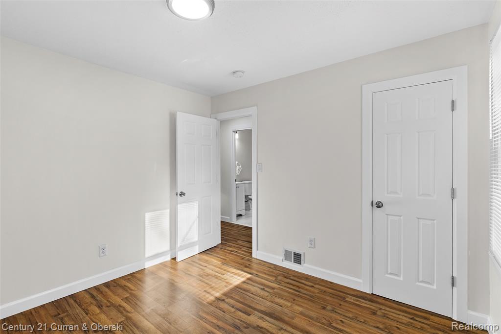 8855 Rosemont Avenue, Detroit, MI 48228 — Photo 15