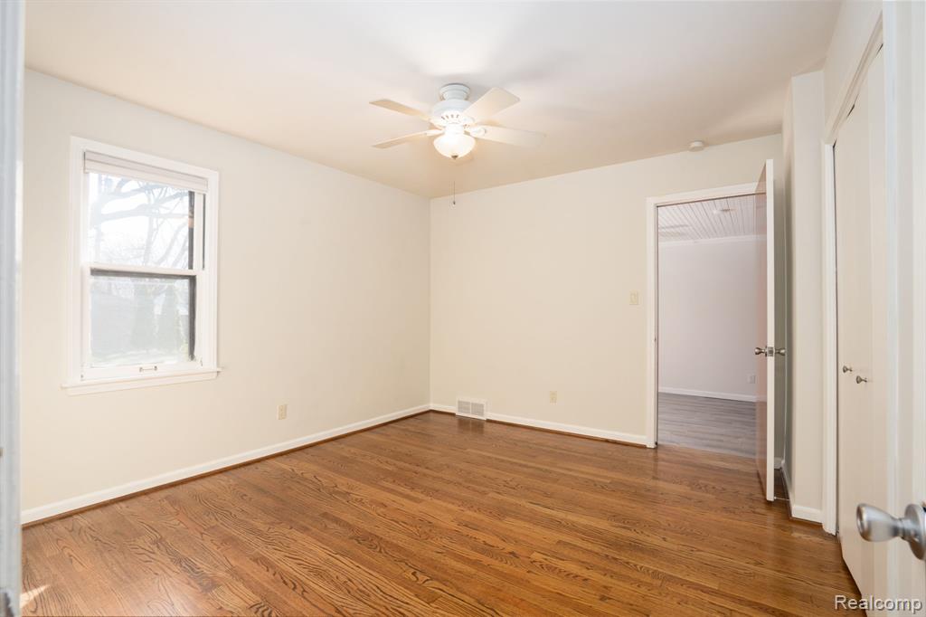 21184 Norwood Drive, Harper Woods, MI 48225 — Photo 23