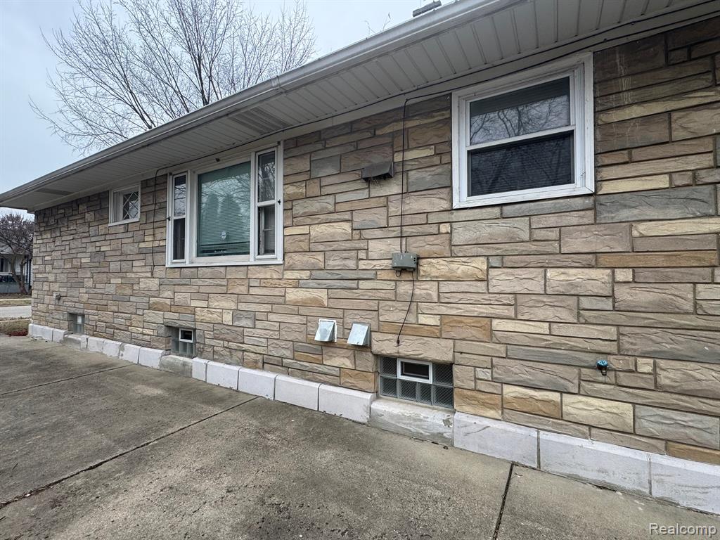 6538 VAUGHAN Street, Detroit, MI 48228 — Photo 2