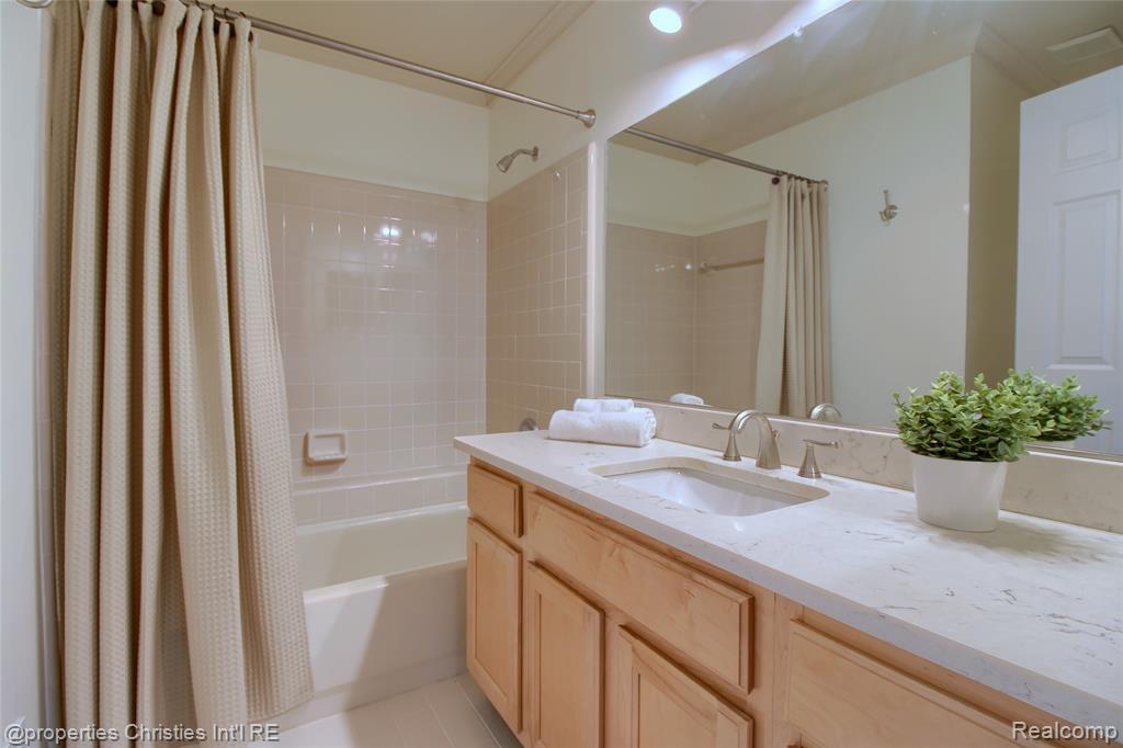 7258 Green Meadow Lane, Canton, MI 48187 — Photo 19