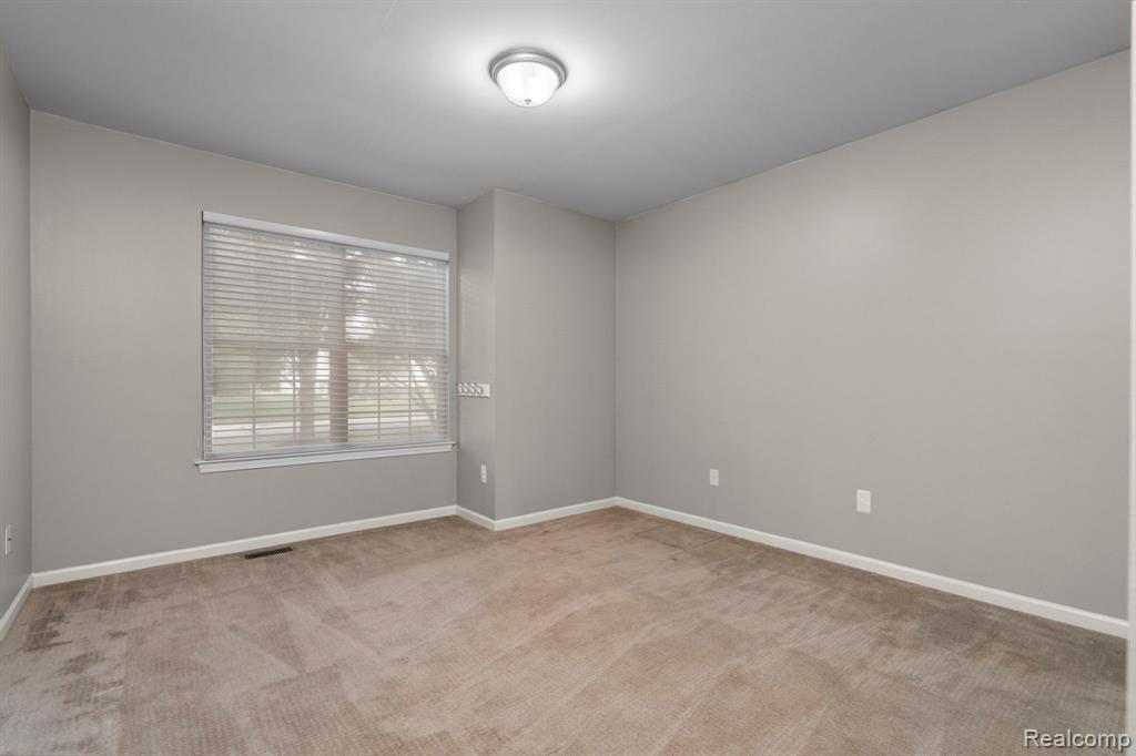 9438 Appleview Court, Brighton, MI 48116 — Photo 25