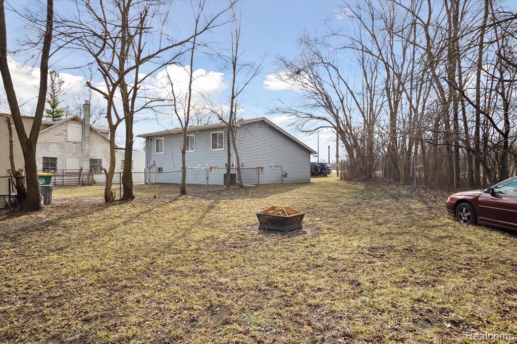 749 Gates Avenue, Ypsilanti, MI 48198 — Photo 23