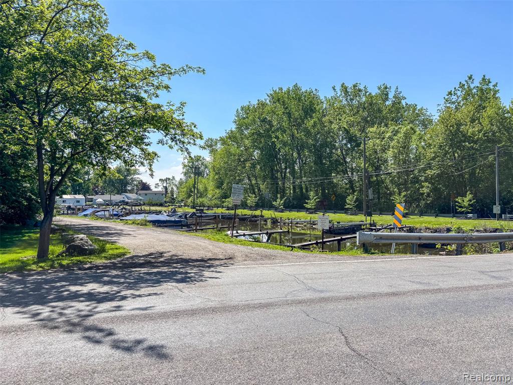 River Ln River Lane Boat Wls, Grosse Ile, MI 48138 — Photo 10