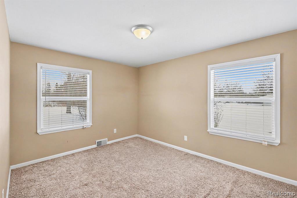 835 E Square Lake Road, Troy, MI 48085 — Photo 17