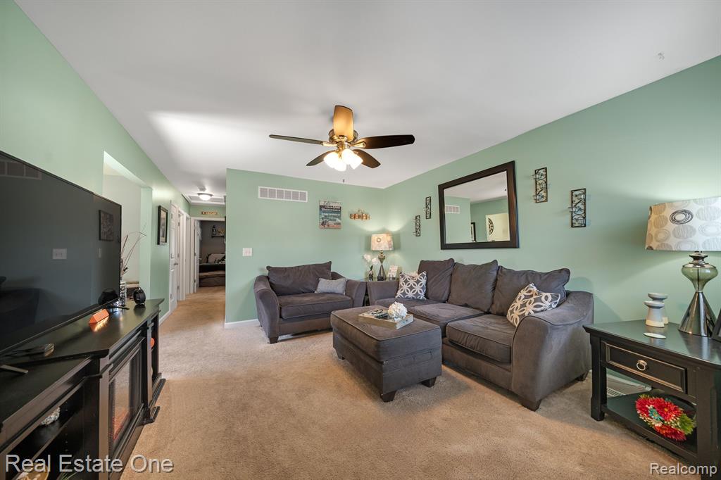 61 TECUMSEH Street, Clawson, MI — Photo 10