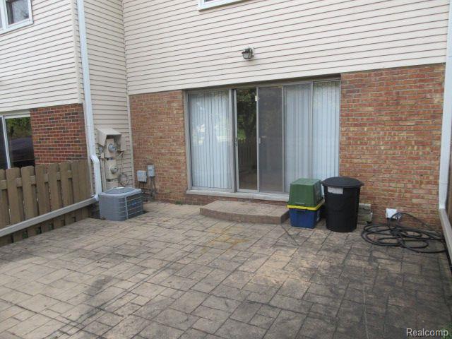 1835 BRENTWOOD Drive, Troy, MI 48098 — Photo 34