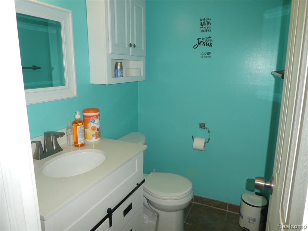 7482 Woodview Street, 4, Westland, MI — Photo 10