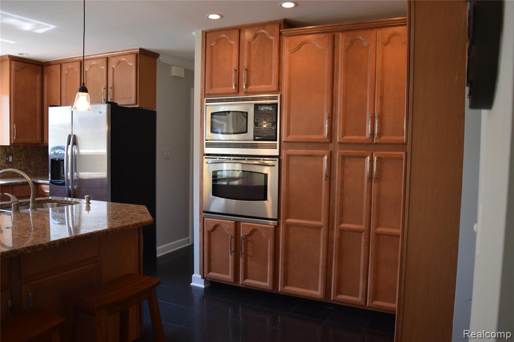 41318 Schoolcraft Road, Plymouth, MI 48170 — Photo 11