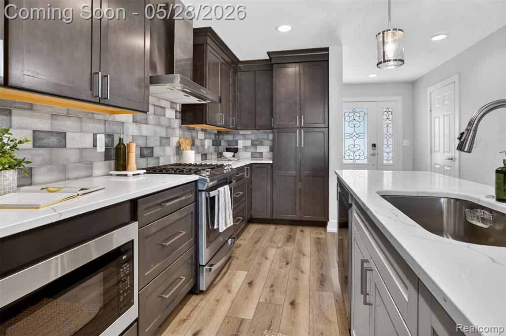 2214 Bowles Street, Fenton, MI 48430 — Photo 12