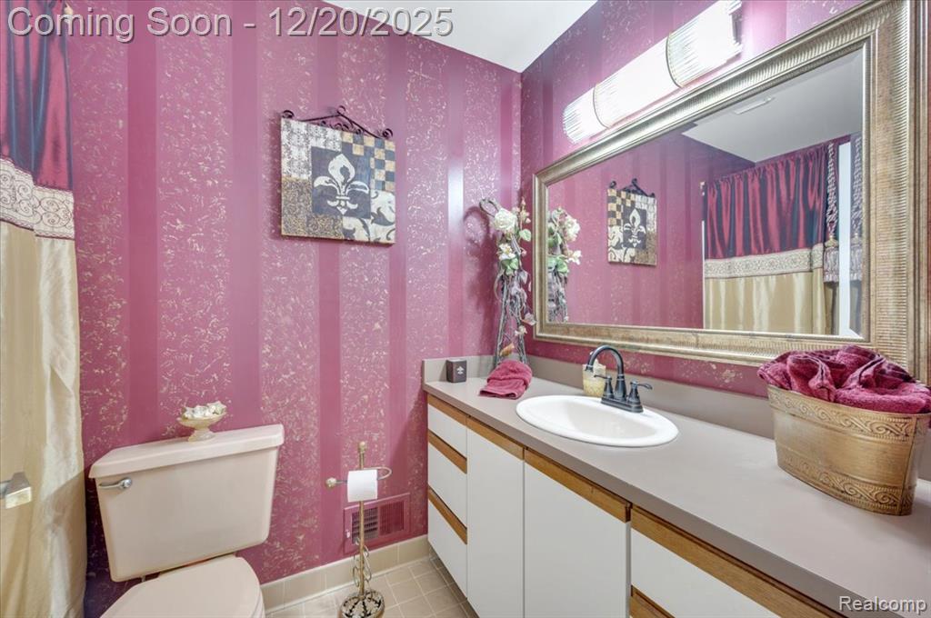 6845 Serenity Drive, Troy, MI 48098 — Photo 22