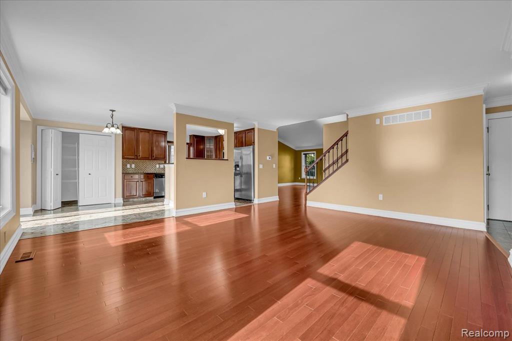 673 Ethan Drive, Westland, MI — Photo 9