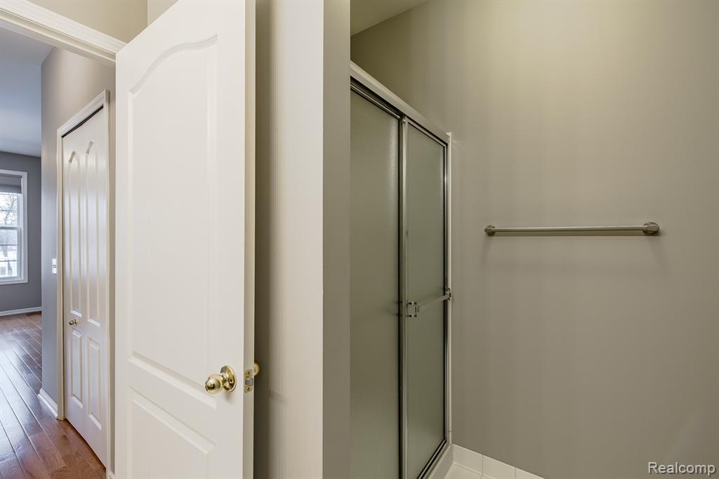 5710 Pinecroft Court, Clarkston, MI — Photo 21