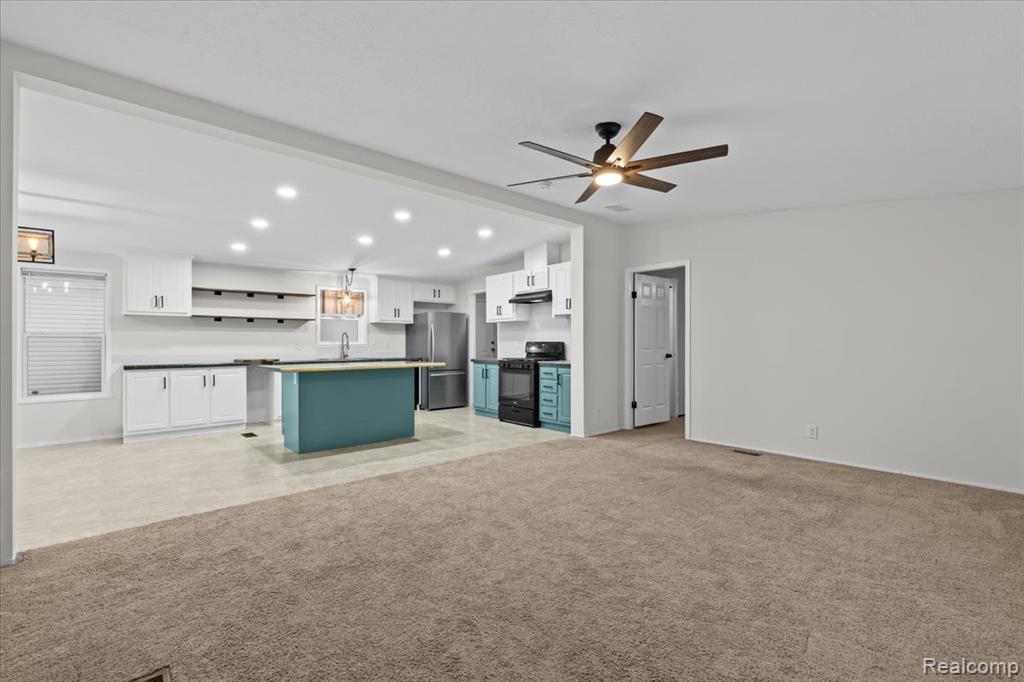 11214 Woodchester Court, South Lyon, MI 48178 — Photo 8