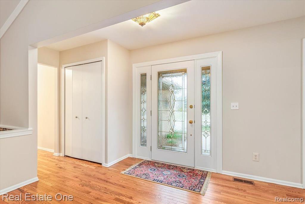 16161 WEATHERFIELD Drive, Northville, MI 48168 — Photo 24