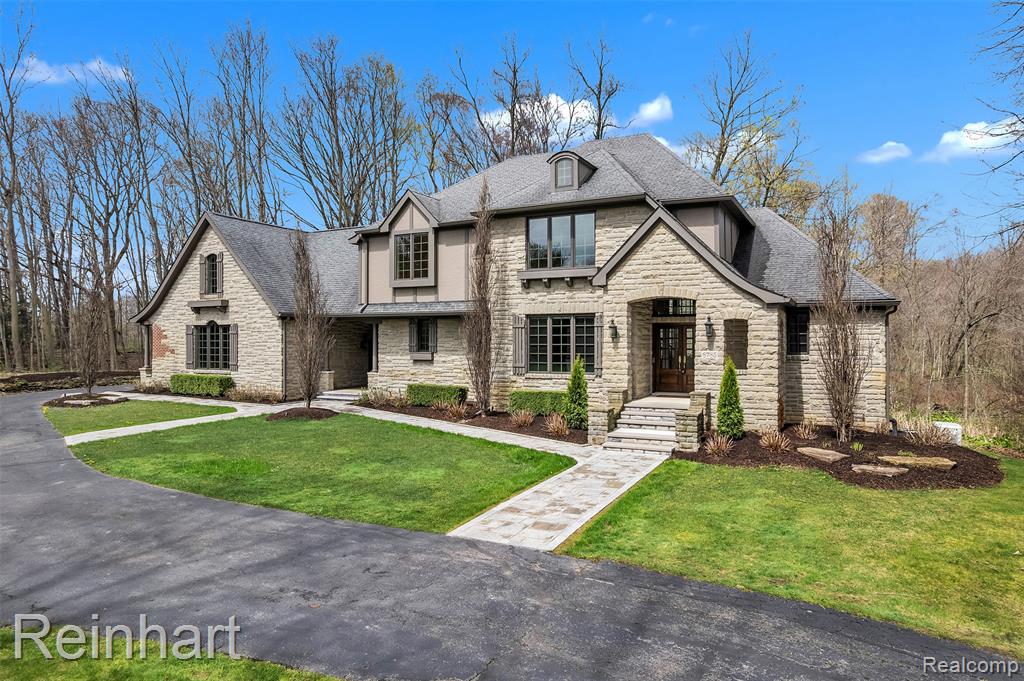 6785 Brookside Lane, Plymouth, MI 48170 — Photo 2