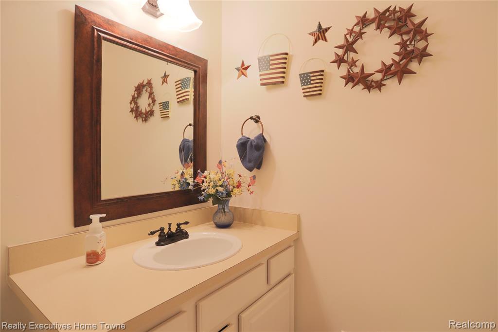 53293 Butternut Street, Chesterfield, MI — Photo 27
