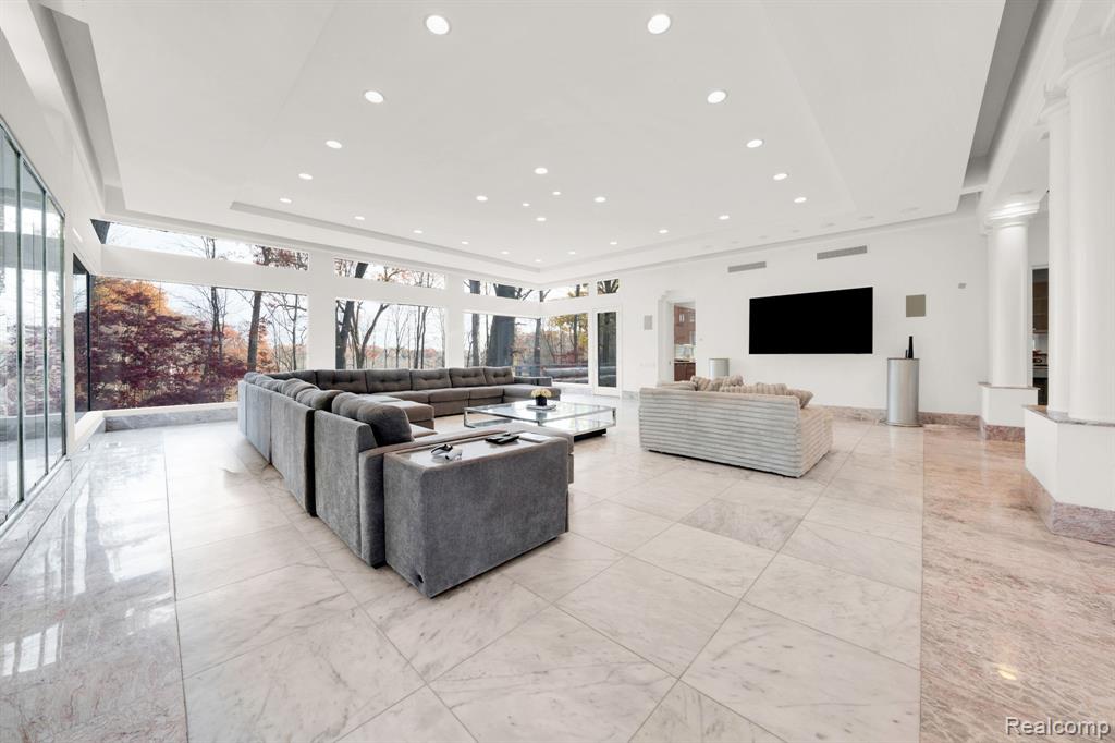 1744 Heron Ridge Drive, Bloomfield Hills, MI, 48302
