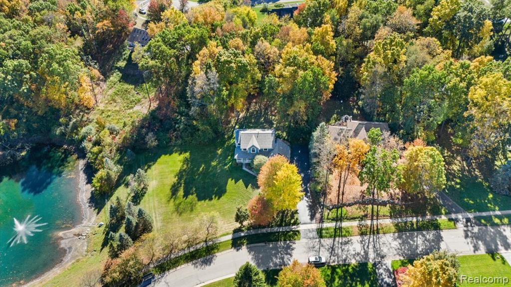 9755 Forest Ridge Drive, Clarkston, MI 48348 — Photo 60