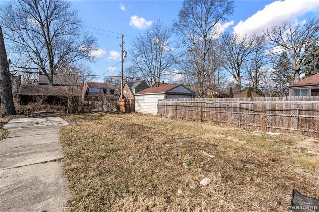 5261 HARVARD Road, Detroit, MI 48224 — Photo 19