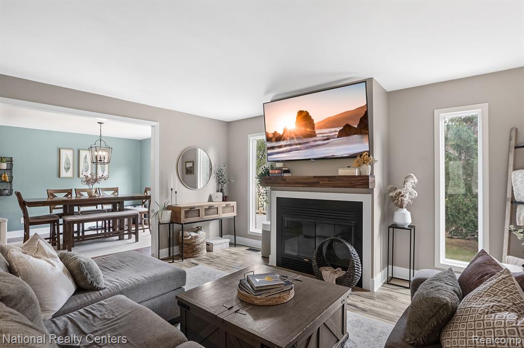 7780 THUNDER BAY Drive, Pinckney, MI 48169 — Photo 18