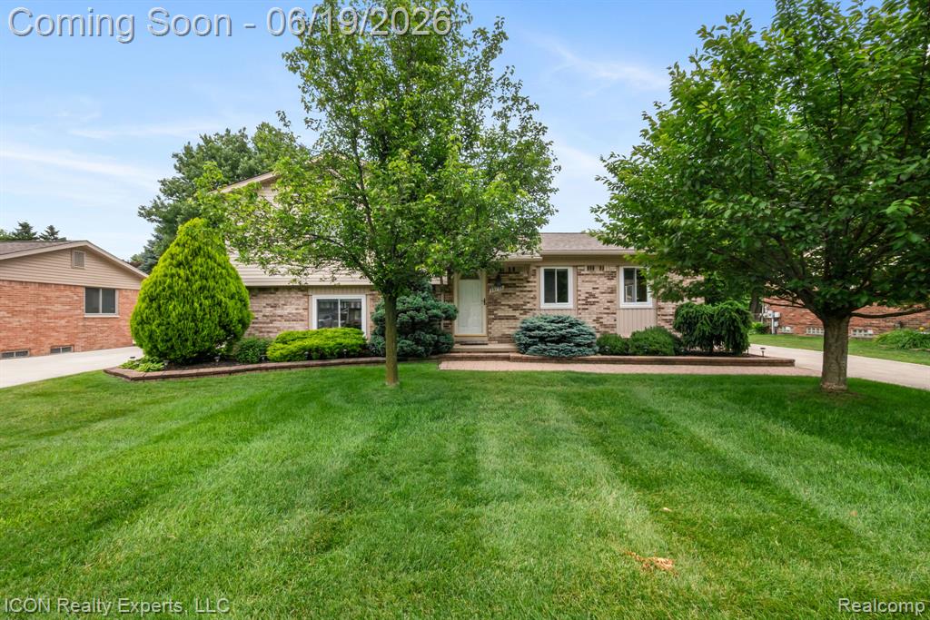 39738 Day Drive E, Clinton Twp, MI 48038 — front exterior