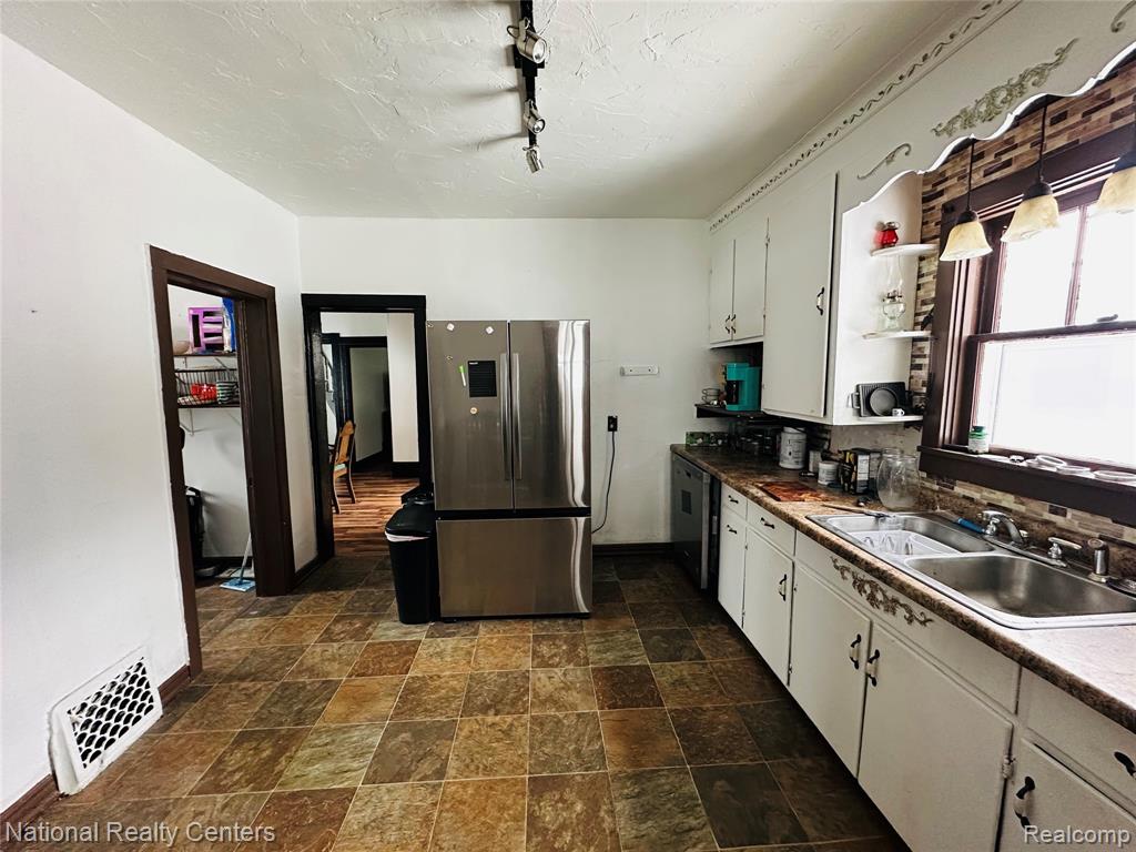 108 E Arch Street, Negaunee, MI 49866 — Photo 8