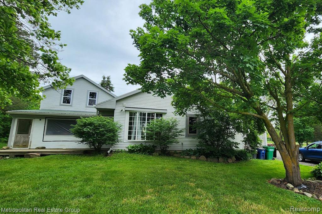 4750 GROVELAND Road, Ortonville, MI 48462 — Photo 2