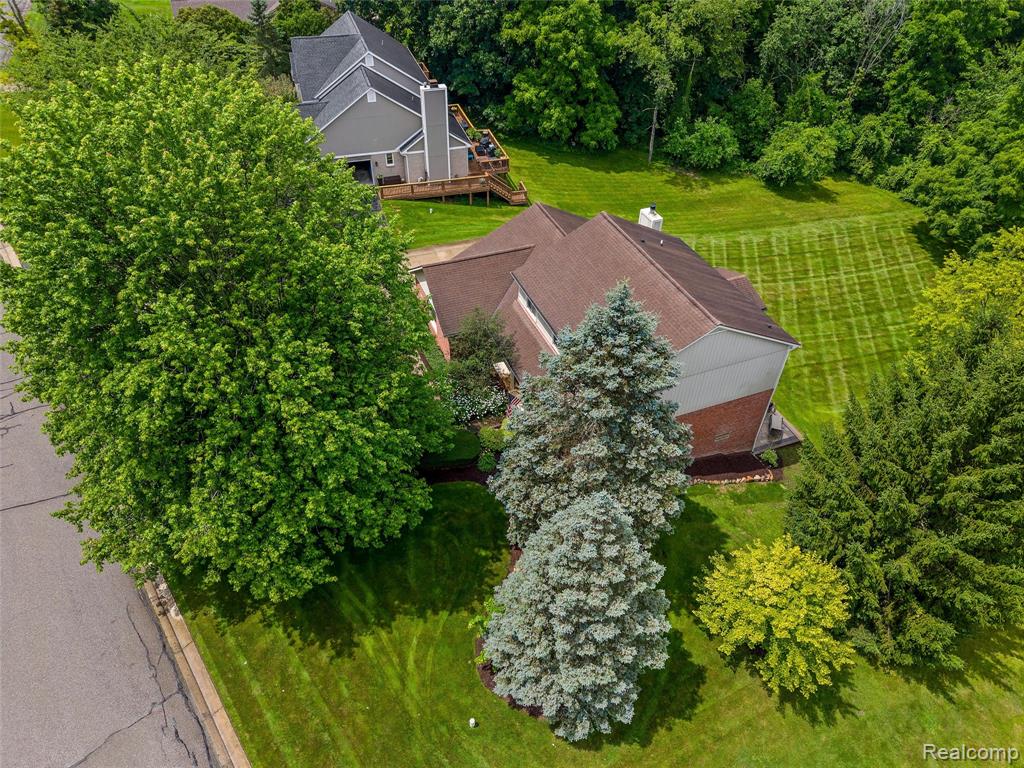 57694 Hidden Timbers Drive, South Lyon, MI 48178 — Photo 49