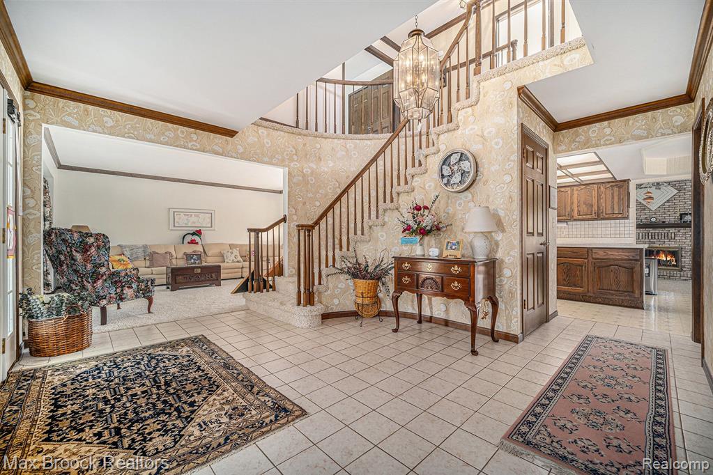 5242 CARDINAL Drive, Troy, MI 48098 — Photo 7