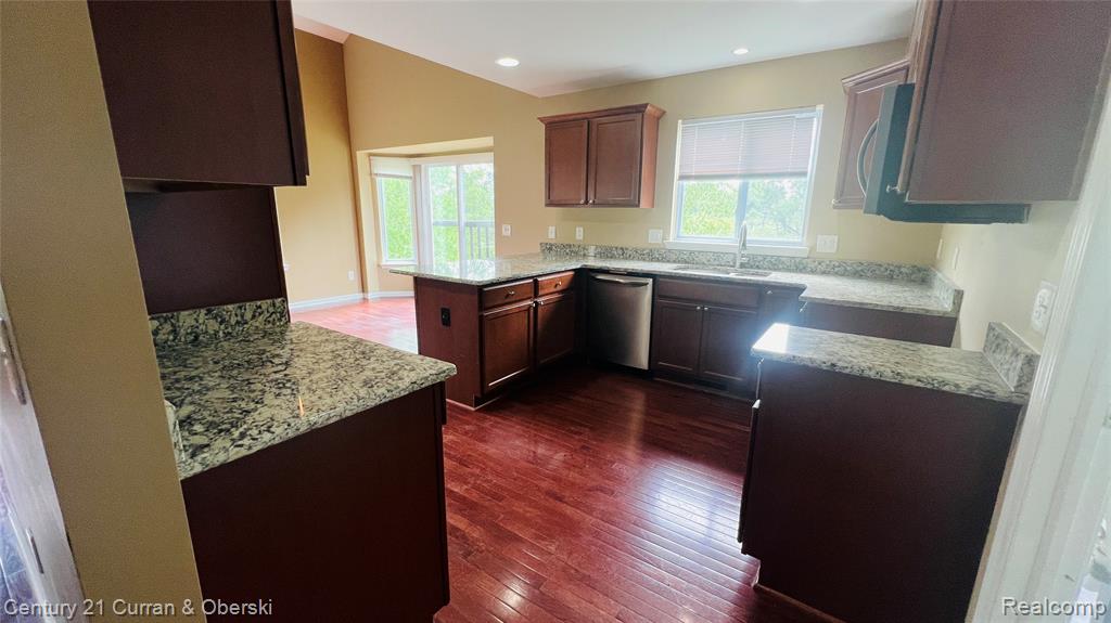3493 Silver Stone Drive, Milford, MI 48380 — Photo 5