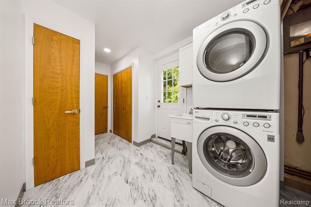 6041 EASTMOOR Road, Bloomfield Hills, MI 48301 — Photo 17