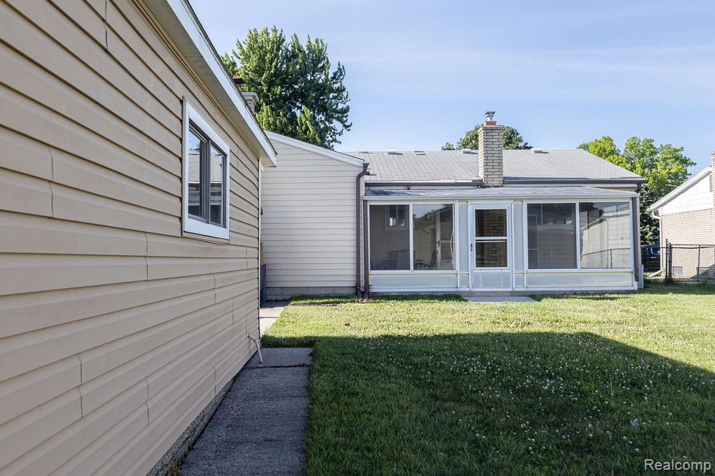 15270 Cambridge Drive, Fraser, MI 48026 — Photo 39