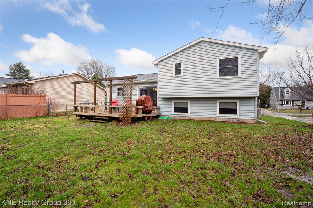 830 TANAGER Trail, Howell, MI 48843 — Photo 35