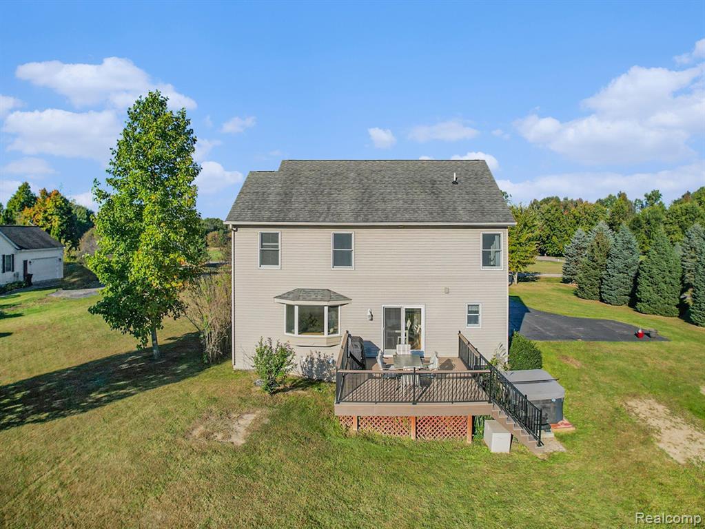 7296 RUSTIC WAY Drive, Fowlerville, MI 48836 — Photo 35
