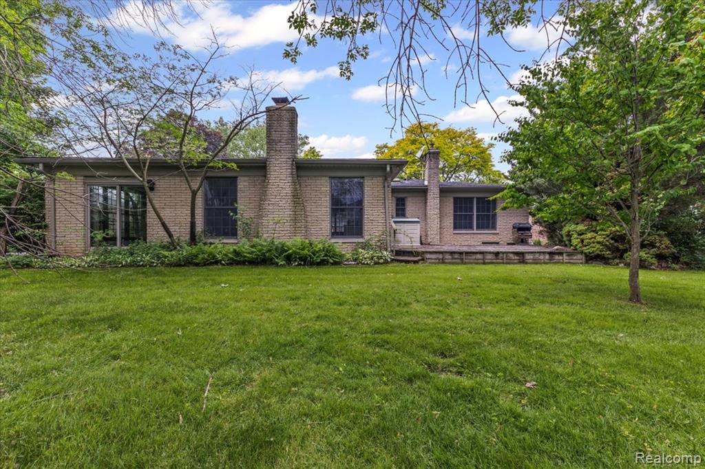 5538 Larkins Drive, Troy, MI 48085 — Photo 2