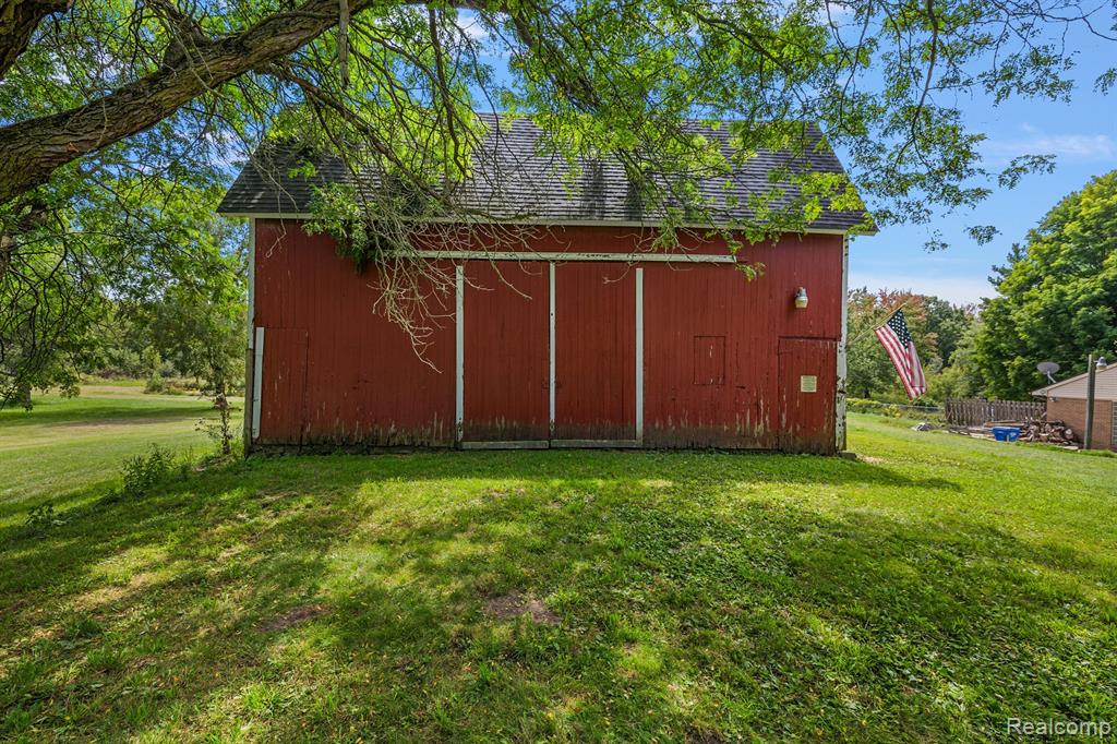 6152 GOLF CLUB Road, Howell, MI 48843 — Photo 36