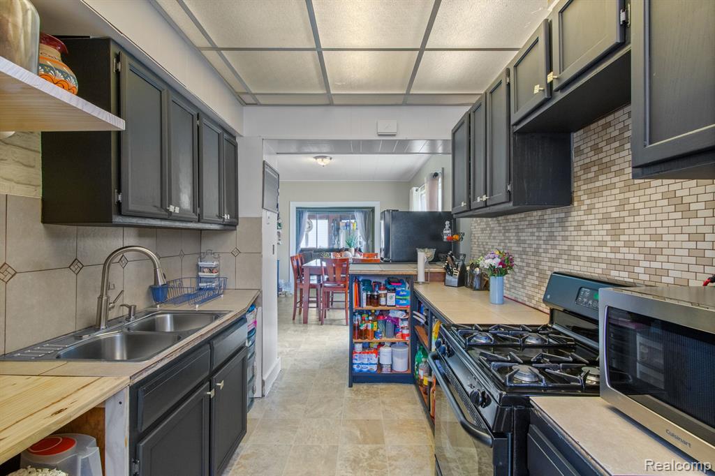 8404 LONGWORTH Street, Detroit, MI 48209 — Photo 7