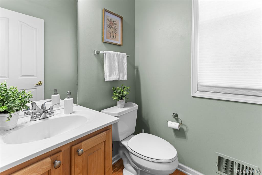 7567 WINDGATE Circle, West Bloomfield, MI 48323 — Photo 20