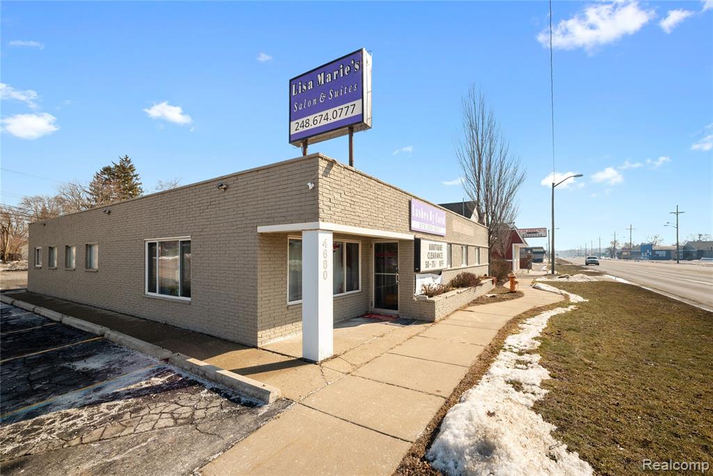 4680 Dixie Highway, Waterford, MI