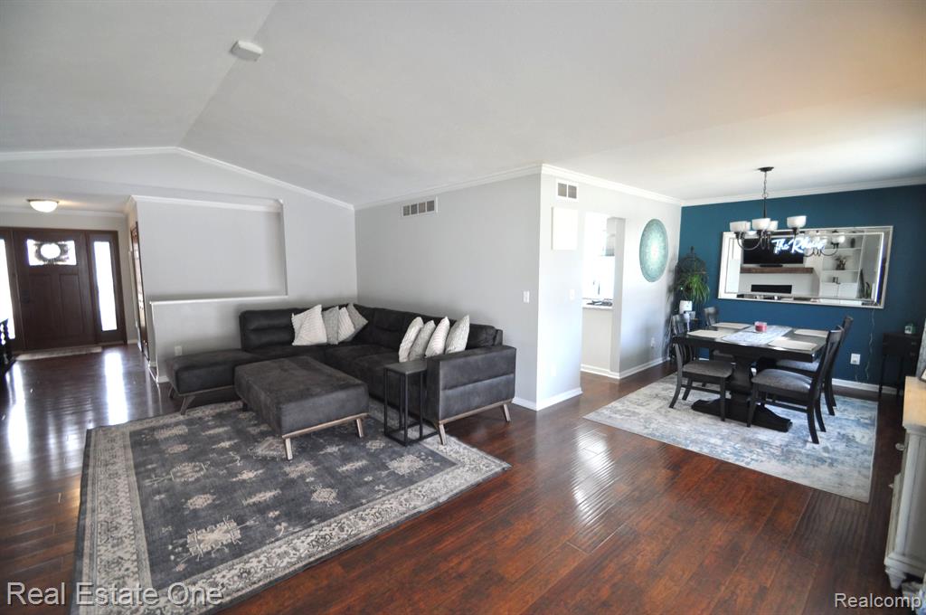 53447 GARLAND Drive, Macomb, MI 48316 — Photo 22