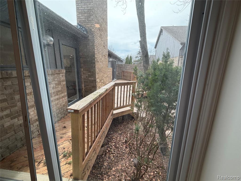 5525 Woodland Court, West Bloomfield, MI — Photo 16