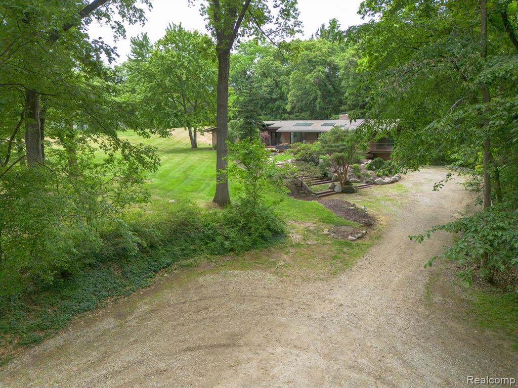 30795 Adair Court, Franklin, MI 48025 — Photo 55