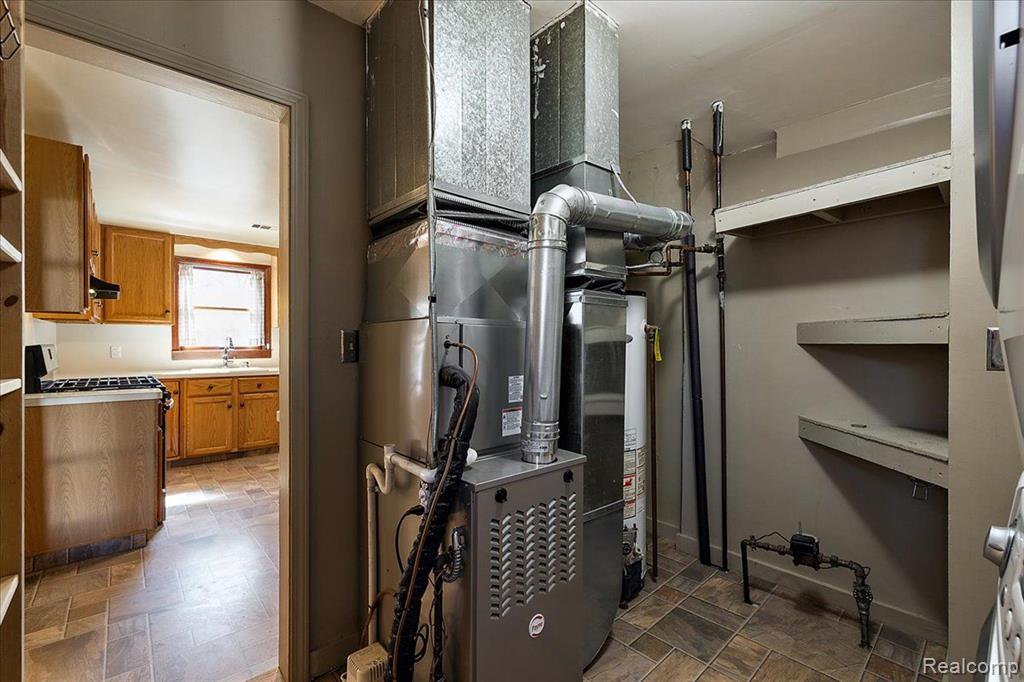 617 DEVILLEN Avenue, Royal Oak, MI 48073 — Photo 32